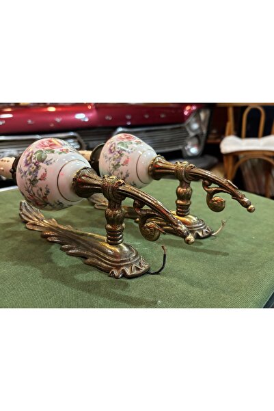 tayfuntufan antika koleksiyon A Pair of European Sconces Made of Brass and Porcelain, 26 cm Tall