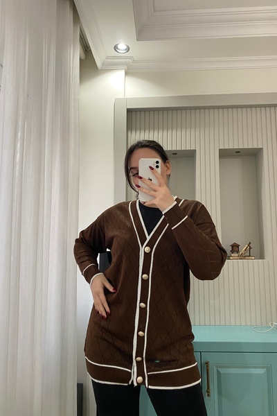 Auroveen Baklava Pattern Button Detail V-Neck Knit Cardigan AV2442