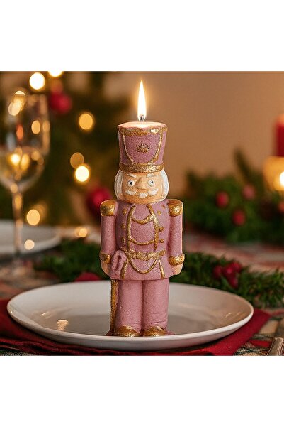 OEM Ροζ Χριστουγεννιάτικο Κερί σε Σχήμα 3D Ξύλινου Στρατιώτη Ø6x16εκ.