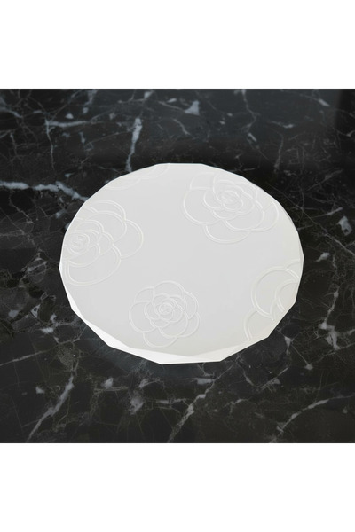 ThreeT Beyaz beton yuvarlak nihale