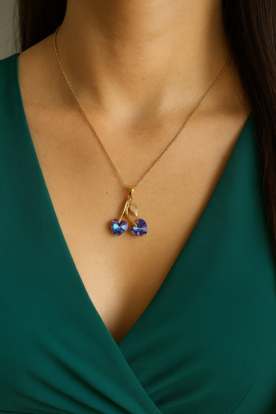 Mivra Kalpli Kiraz Figürlü Kadın Çelik Kolye