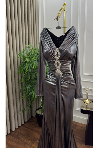 arena fashion Shine with the charm of elegance and luxury...the dress of femininity