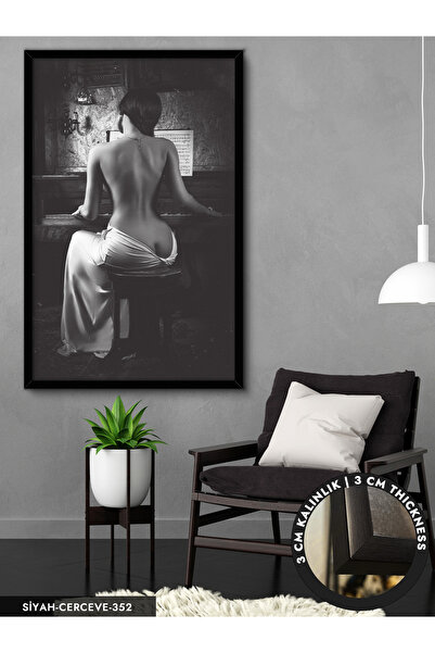 Evinemoda Piyano Çalan Kadın Sırt Dekolteli Tek Parça Çerçeveli Kanvas Tablo