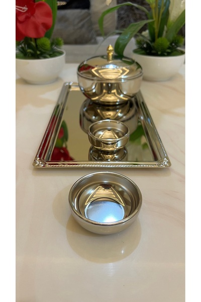 Palaces Large date set in silver nickel, silver nickel with gold, silver chrome, and silver nickel with extra gold - 4 pieces