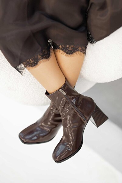 Parponi Fallon women's patent leather stretch heeled boots brown