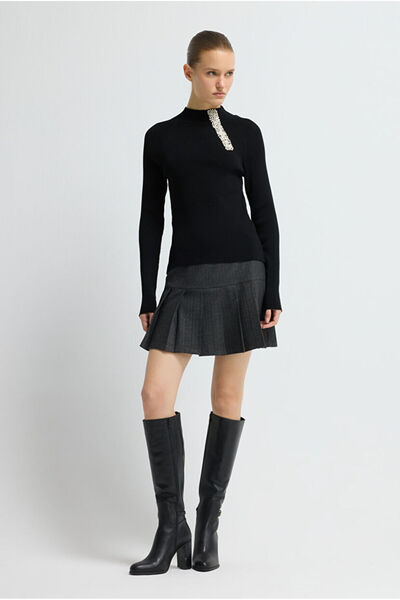 adL Yakası Detaylı Triko Kazak