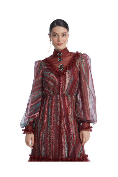 SERPİL Volan Detaylı Transparan Katlı Elbise – Yüksek Yaka