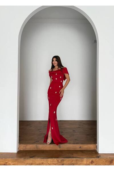 Siseniorita Elegant Long Dress for Women, Mermaid Cut, Bardot Neckline and Shiny Appliques