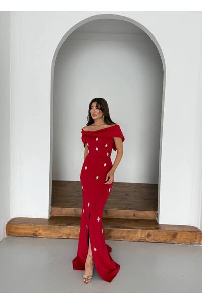 Siseniorita Elegant Long Dress for Women, Mermaid Cut, Bardot Neckline and Shiny Appliques