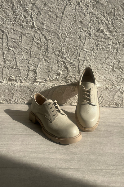 ERDİ AKAY Дамски мокасини от естествена кожа в бежов цвят