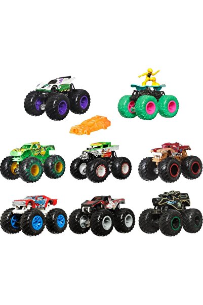 HOT WHEELS Monster Trucks 1:64 Scale Die-Cast Assortment with Giant Wheels