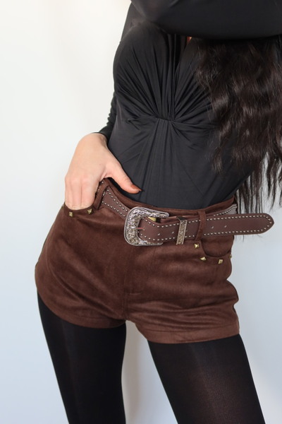 Pretty Velvet shorts with belt