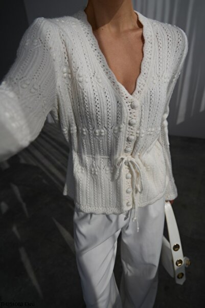 BZ BUTİK Vintage Cardigan with V-Neck Tie-Up Detail and Button Closure