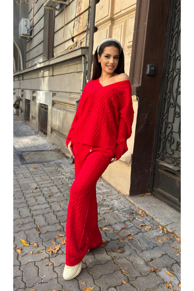 Pretty Women's knitted tracksuit