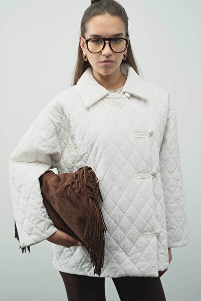 Hooopstore Buttoned Quilted Ecru Coat