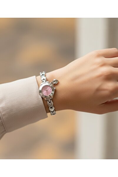 Er-Nev Silver Color Heart Charm Model Women's Wristwatch