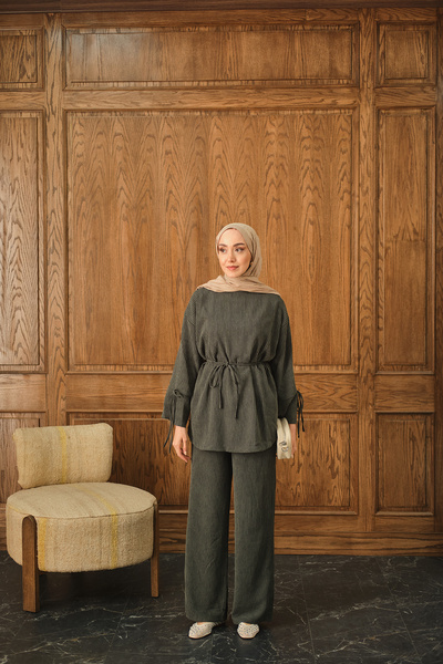 LOCCO طقم نسائي مكون من قطعتين قماش مجدّل باللون الأسود