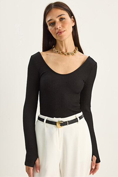 Bianco Lucci Women's U Neck Stretch Fabric Basic Blouse 4102 60283783