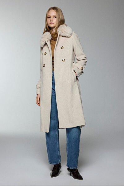 Zühre Yaka Kürk Detaylı Kaşe Kaban