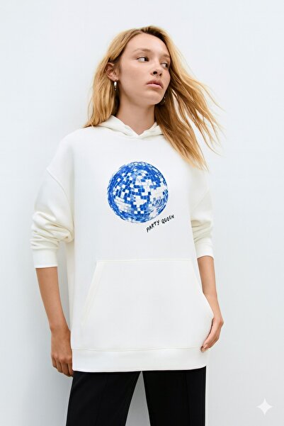 HAKKE Unisex Party Queen Sweatshirt