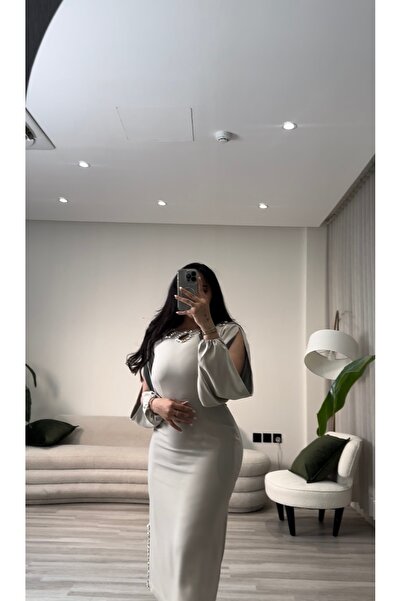 Mannar Desgin فستان اوف وايت