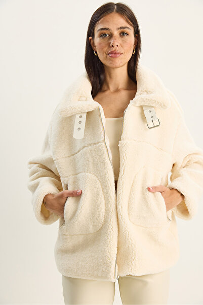 Bianco Lucci Women's Plush Coat with Belt Detail and Lined Pockets 2635 60281122