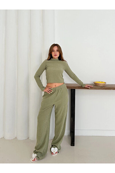 Butik Women's High-Neck Knitted Top and Bottom Set