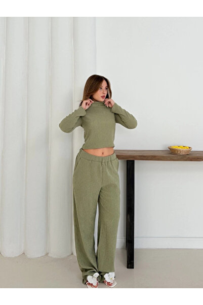 Butik Women's High-Neck Knitted Top and Bottom Set