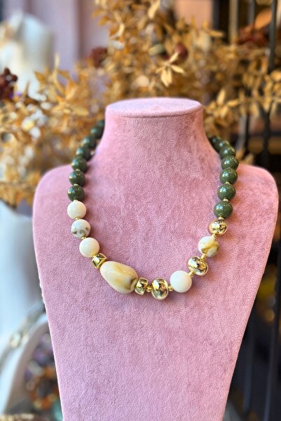 Meva Takı ve Aksesuar قلادة ذات شكل طبيعي باللونين الأخضر والكريمي |   مجموعة...