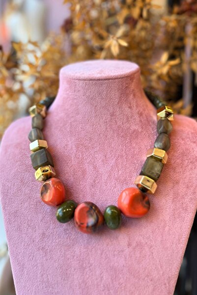Meva Takı ve Aksesuar قلادة على شكل أحمر وأخضر طبيعي |   مجموعة ميف أرموني
