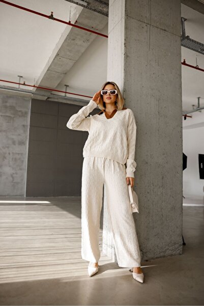 EsSo butik Polo Neck Self-Patterned Ecru Sweater Trouser Set