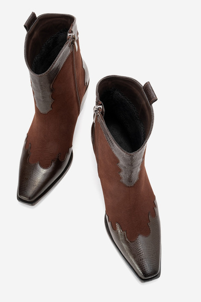 Nuvve Rodeo Süet Rugan Detaylı Western Kadın Bot