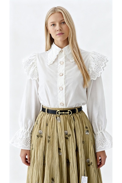 Matcha Butik Kadın Beyaz Bebe Yaka Omuz ve Kol Detaylı Romantik Gömlek