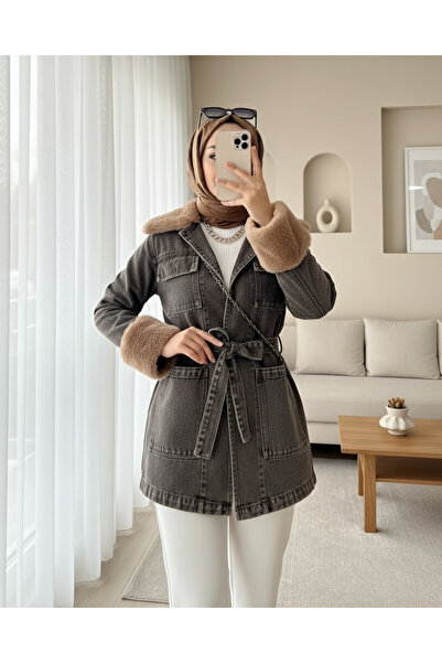 Şule Giyim Kolları ve yakası yakası kürk detaylı kot ceket