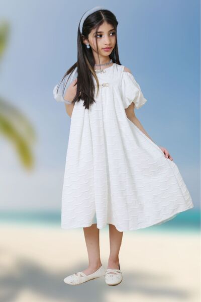 Generic Girls' dress with wavy embroidery and off-the-shoulder sleeves