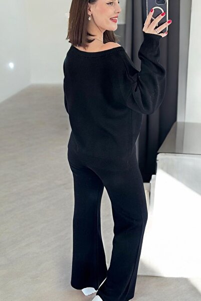 LE CARAMBOLE Women's Black Boat Neck Sweater-Pants Knitwear Set