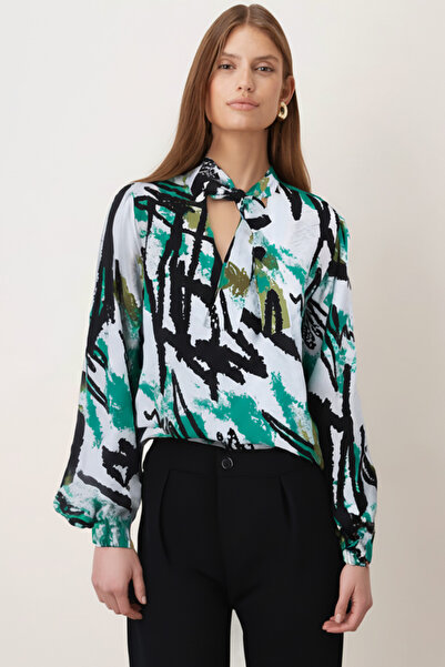 armonika Γυναικεία πράσινη μπλούζα με λαιμόκοψη και ελαστικό μανίκι ARM-25K001096