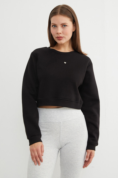 Fulla Moda 3 İplik Kalp Aksesuarlı Crop Sweatshirt