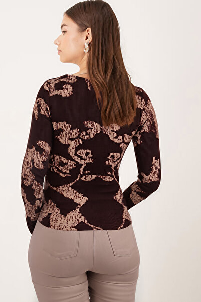 armonika Γυναικεία μπλούζα με ασύμμετρο λαιμόκοψη σε καφέ-μπεζ χρώμα ARM-26K001046