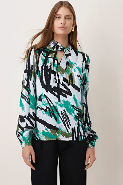 armonika Γυναικεία πράσινη μπλούζα με λαιμόκοψη και ελαστικό μανίκι ARM-25K001096