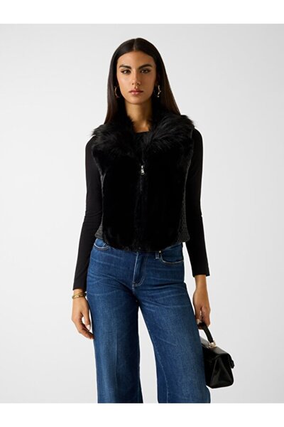 Guess Sl Amari Regular Fit Yumuşak Tüylü Yaka Fermuarlı Yelek W5BL0IKCP70 YELEK W5BL0I KCP70 J