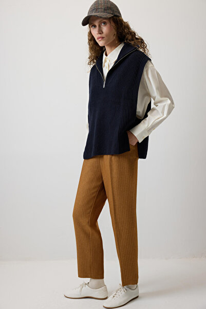 Touché Privé Striped Pleated Pant