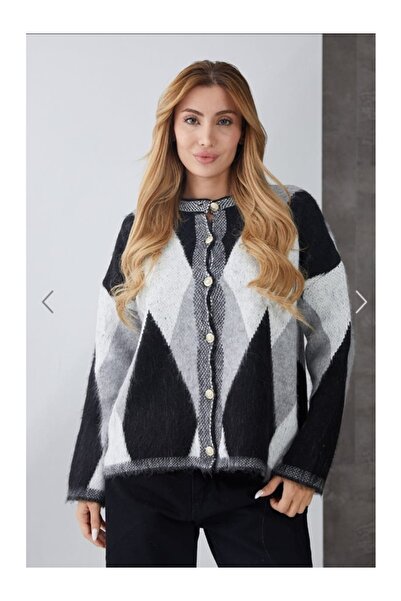 Missfrawomen Baklava Patterned Gold Buttoned Knit Cardigan