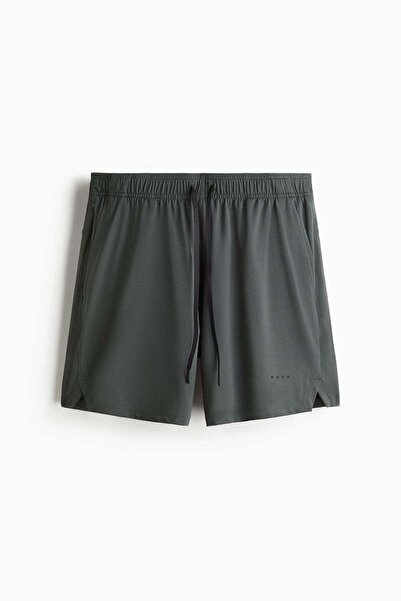H&M Sports shorts in DryMove™