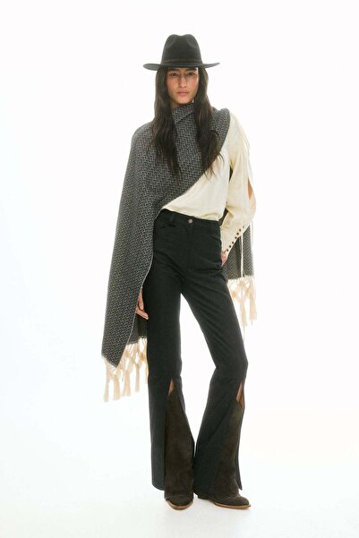 H&M بنطال جينز بفتحة أمامية واسع الأرجل