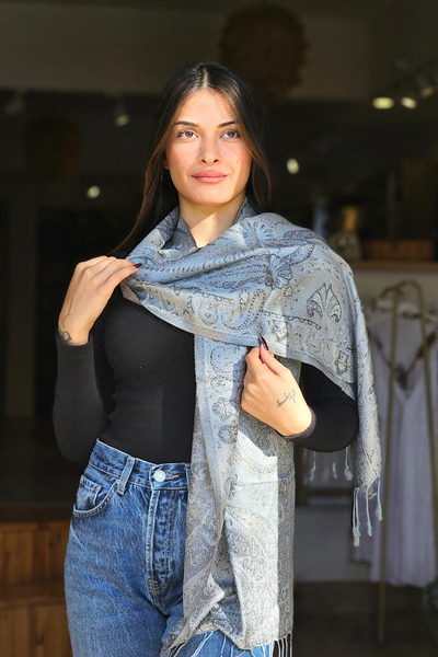 İpek Gri Mavi Jakarlı Fular