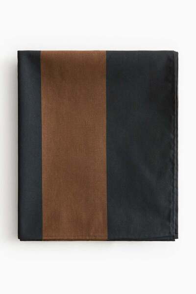 H&M Water-repellent tablecloth