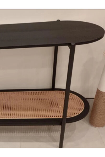 BEC13 Console table with an innovative and modern design in different colors