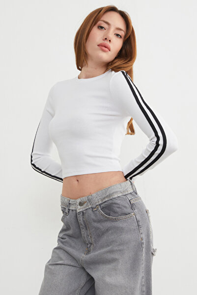 Fulla Moda Crew Neck Sleeves Piped Detail Crop Body