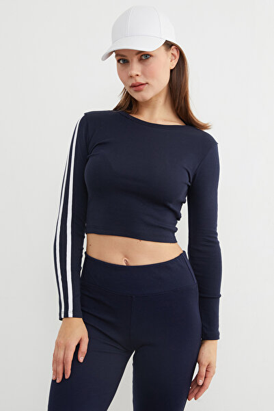 Fulla Moda Crew Neck Sleeves Piped Detail Crop Body